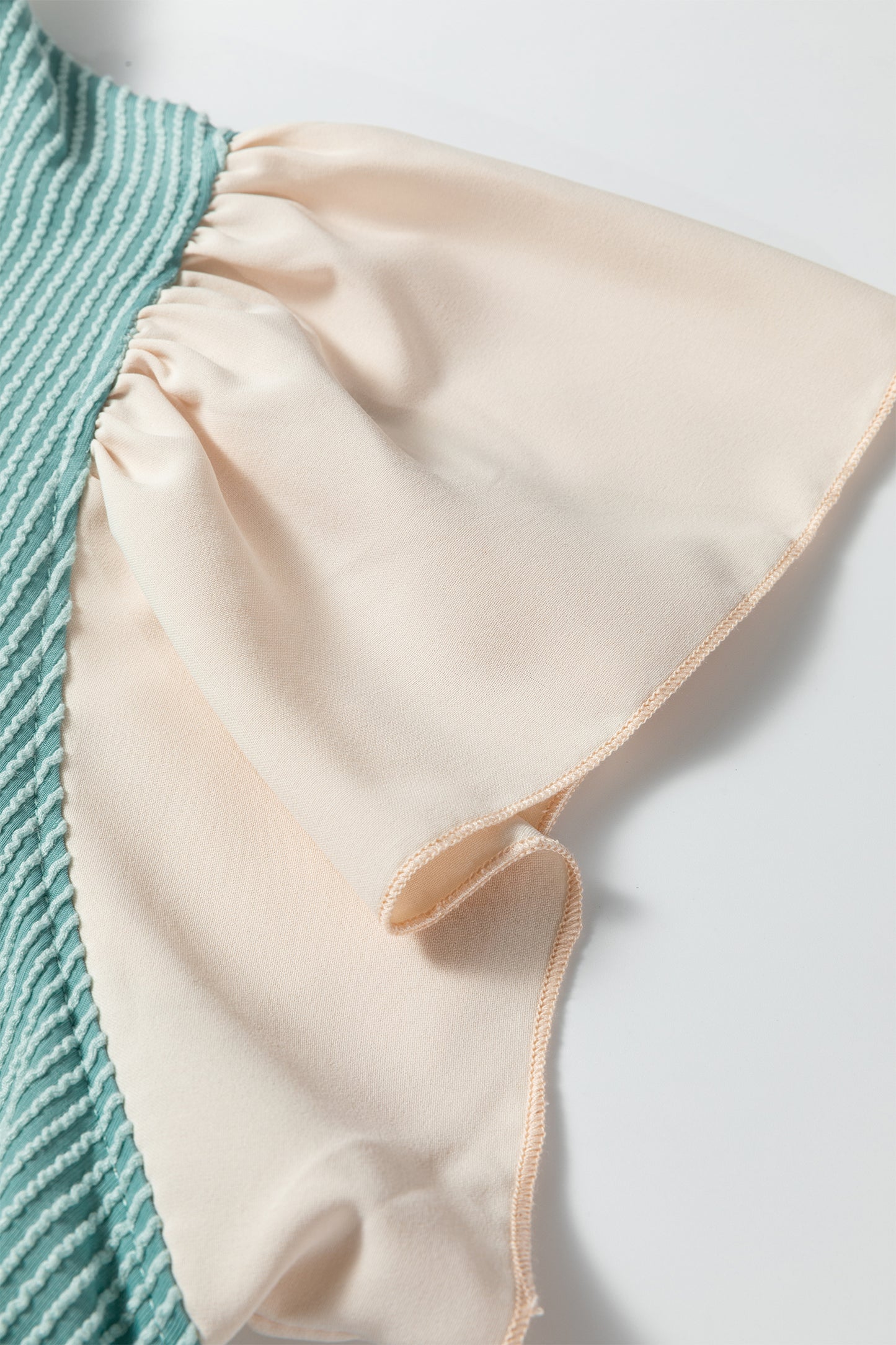 Black Plus Size Contrast Frilled Neckline Ruffled Short Sleeve Ribbed Textured Blouse