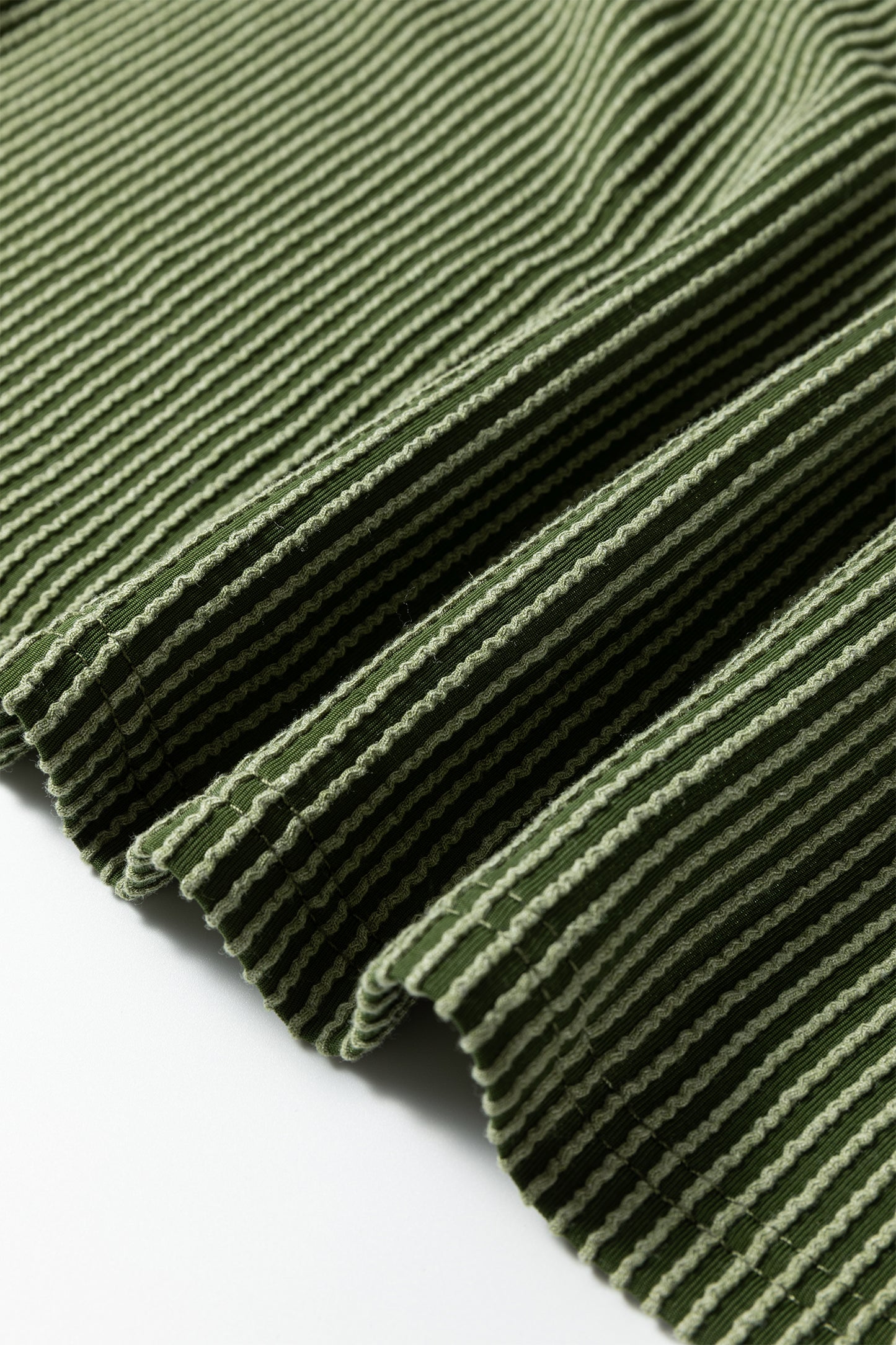 Black Plus Size Contrast Frilled Neckline Ruffled Short Sleeve Ribbed Textured Blouse